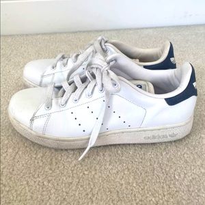Stan Smith women’s leather tennis shoes